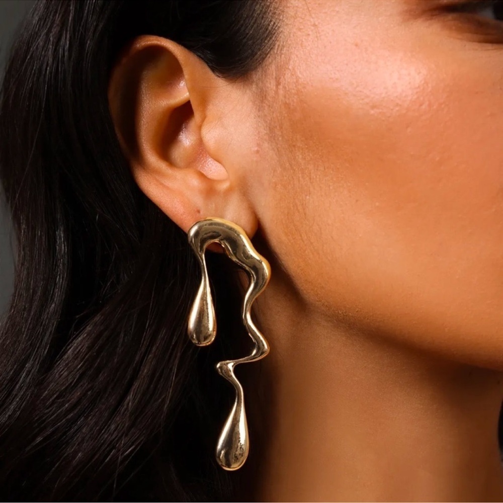 Abstract Gold Irregularity Water Drop Earrings